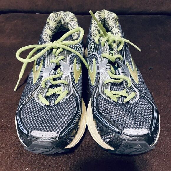 Very Good Brooks Ravenna 3 Womens Running Shoes Size 8 US 39 Medium Black Green - Picture 2 of 9